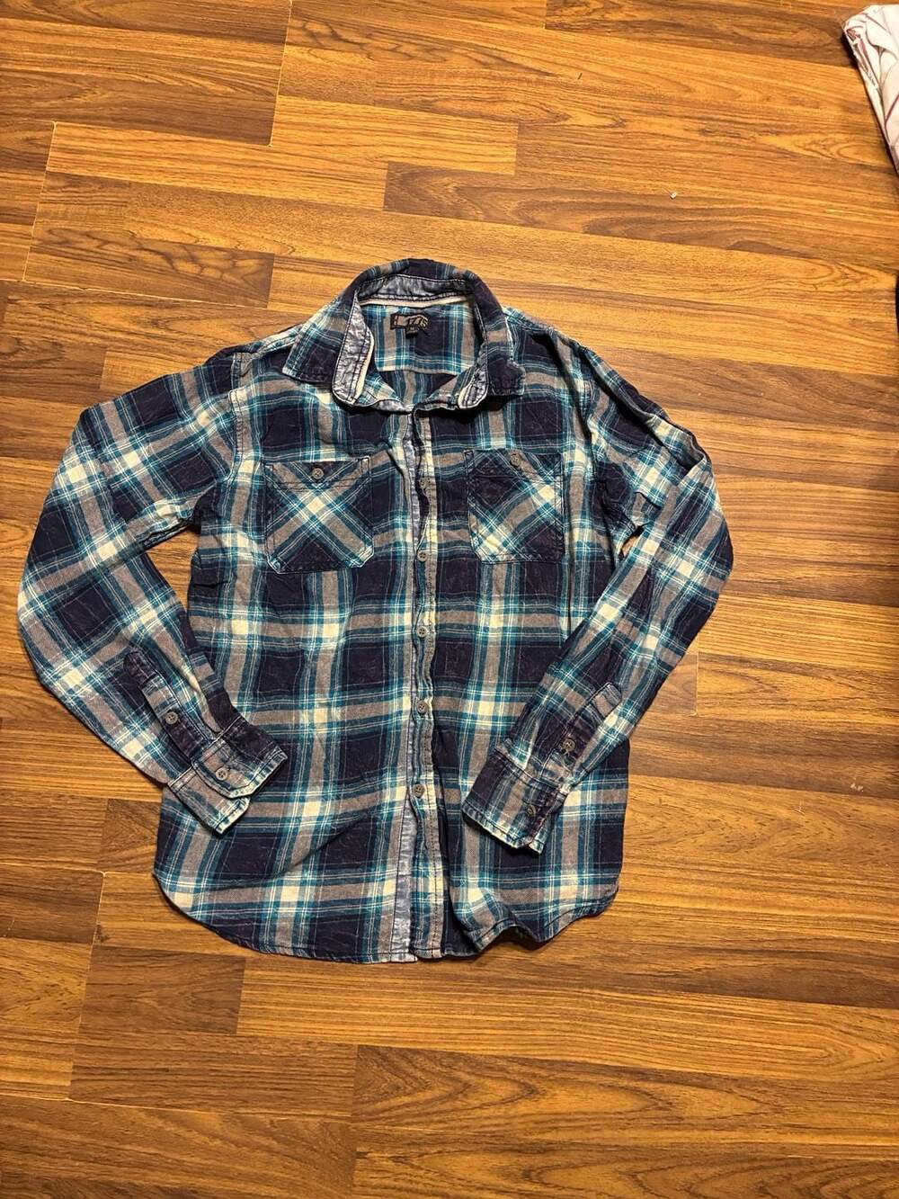 1775 Men's Blue and Cream Long Sleeve Plaid Flannel Button Down Shirt